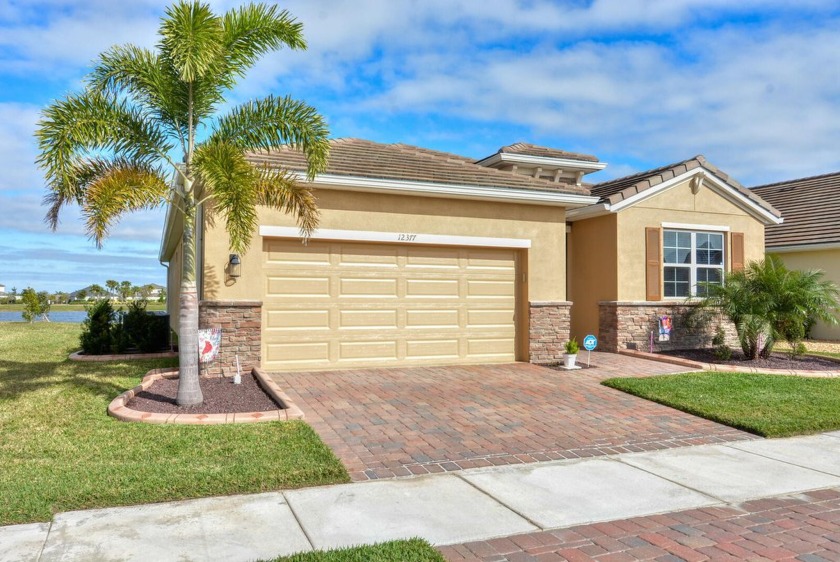 Welcome Home to this amazing eco-friendly / energy efficient - Beach Home for sale in Port Saint Lucie, Florida on Beachhouse.com