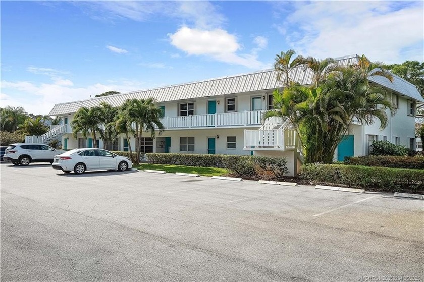 Beautiful, Light & Bright, 2nd Floor Unit Completely remodeled - Beach Condo for sale in Stuart, Florida on Beachhouse.com