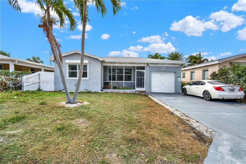 Fantastic opportunity in Lake Worth Beach just few blocks from - Beach Home for sale in Lake Worth, Florida on Beachhouse.com