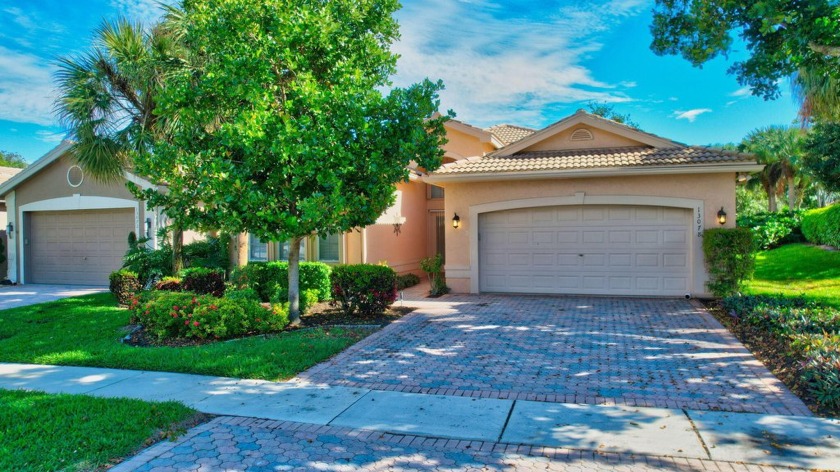 Come see this lovely 3 BR 2 BA home on the lake with spectacular - Beach Home for sale in Delray Beach, Florida on Beachhouse.com