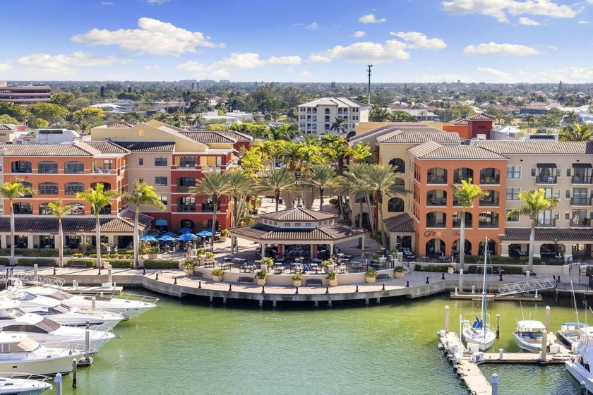 Step into this spacious 3-bedroom, 2 1/2-bathroom condo at the - Beach Condo for sale in Marco Island, Florida on Beachhouse.com