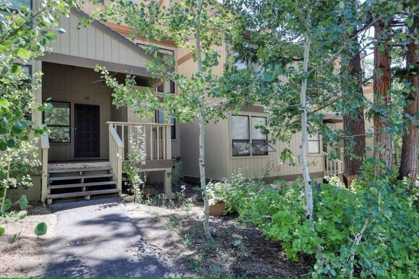 Meticulously maintained two bedroom, two bath unit with spacious - Beach Home for sale in Kings Beach, California on Beachhouse.com