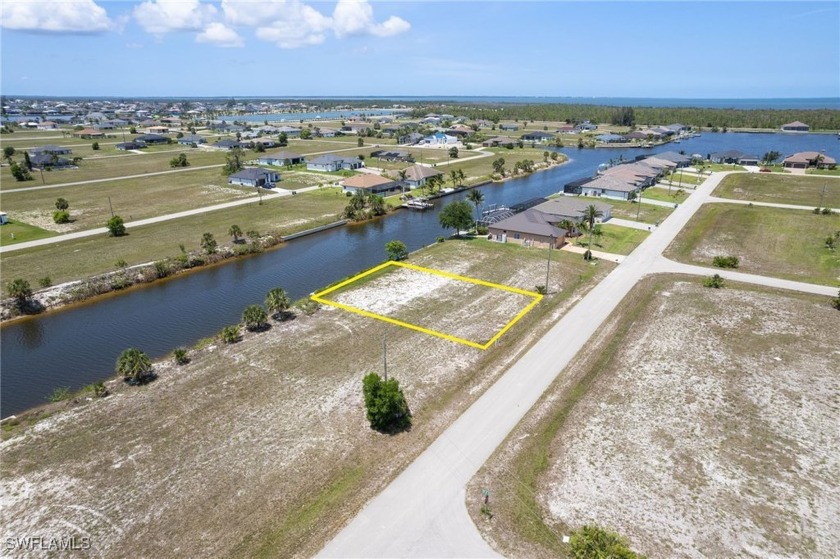 GULF ACCESS waterfront property with NEW SEAWALL. Seller has - Beach Lot for sale in Cape Coral, Florida on Beachhouse.com