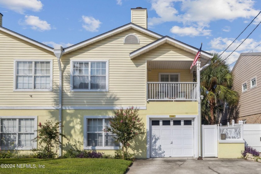 Walk to the beach and shops of Atlantic Beach- This 3/2 townhome - Beach Townhome/Townhouse for sale in Atlantic Beach, Florida on Beachhouse.com