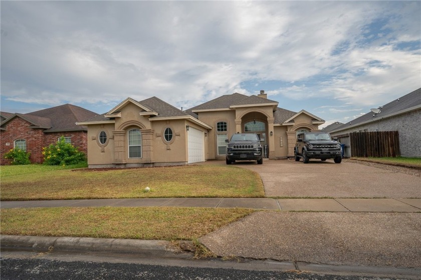 Discover your dream home in this beautiful 4-bedroom, 3-bathroom - Beach Home for sale in Corpus Christi, Texas on Beachhouse.com