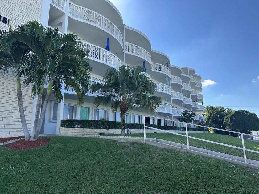 Wow, wait no more. Enjoy life in this fully FURNISHED - Beach Condo for sale in Lake Worth, Florida on Beachhouse.com