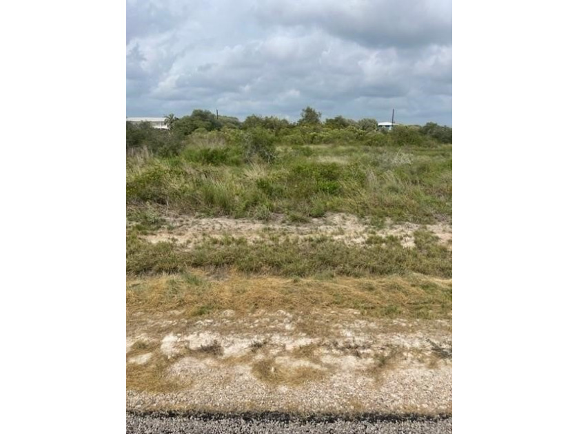 Nestled in the beautiful and quiet Holiday Beach subdivision - Beach Lot for sale in Rockport, Texas on Beachhouse.com