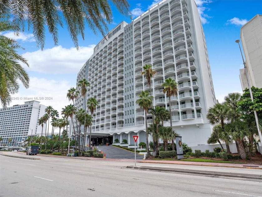 Large studio with amazing views of Indian Creek Bay. Enjoy the - Beach Condo for sale in Miami Beach, Florida on Beachhouse.com