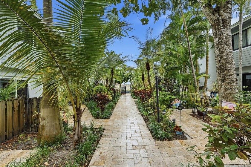 Exquisitely positioned in Victoria Park, near downtown Fort - Beach Condo for sale in Fort Lauderdale, Florida on Beachhouse.com