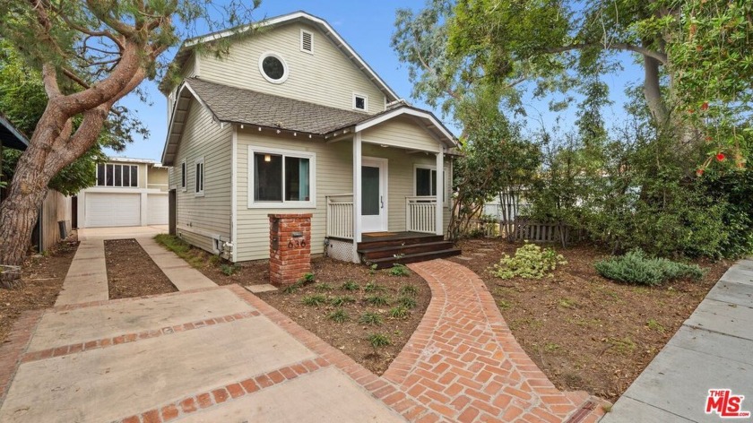 First time on the market in over 25 years, this unique and - Beach Home for sale in Santa Monica, California on Beachhouse.com