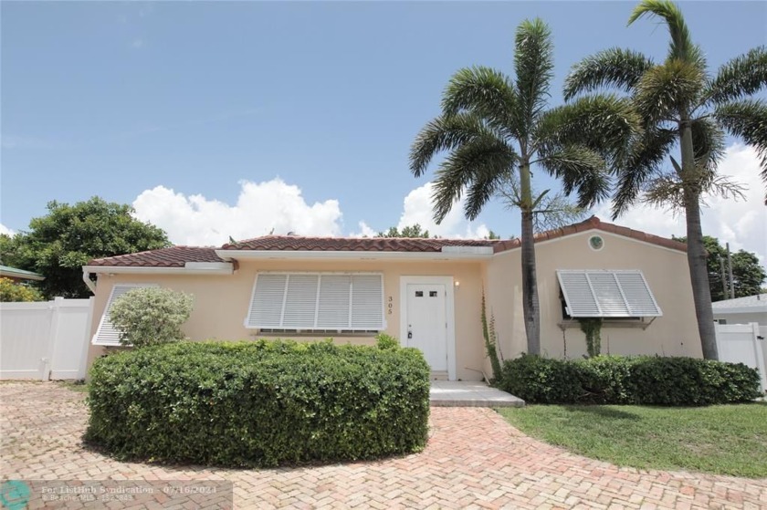 Excellent opportunity to buy your *forever home* in the highly - Beach Home for sale in Delray Beach, Florida on Beachhouse.com