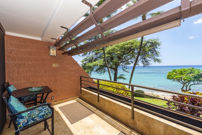 Oceanfront Condo! Kuleana - Beach Vacation Rentals in Lahaina, Hawaii on Beachhouse.com