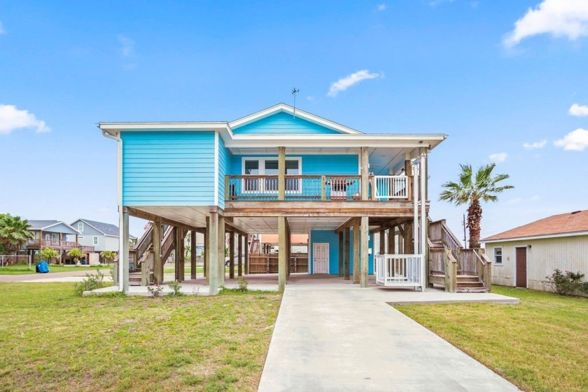 Don't miss this RARE opportunity to own a nearly quarter-acre - Beach Home for sale in Port Aransas, Texas on Beachhouse.com