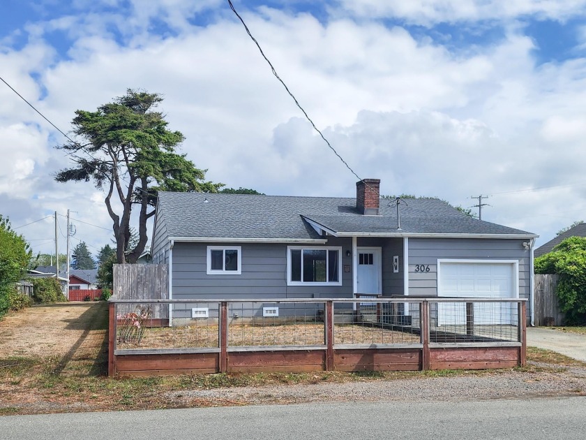 Welcome to this charming, move-in-ready 3-bedroom, 1-bath home - Beach Home for sale in Crescent City, California on Beachhouse.com