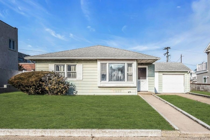 Public online Auction: Bidding opens 1/21/26 @11AM & Ends - Beach Home for sale in Long Beach, New York on Beachhouse.com