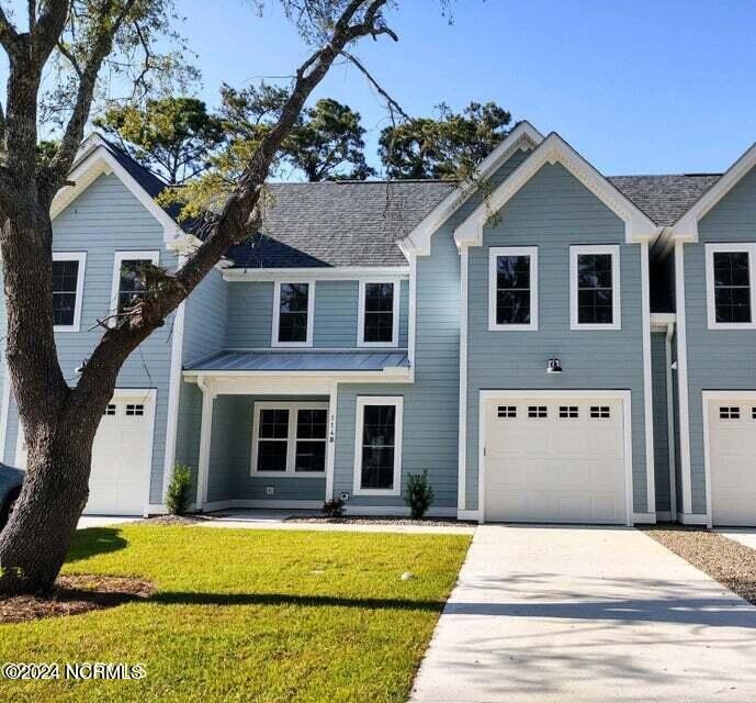Introducing Smithville Townes! This 3 bedroom, 2 + 1/2 bath - Beach Townhome/Townhouse for sale in Southport, North Carolina on Beachhouse.com