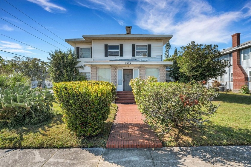 Discover incredible potential in this 3-bed, 2-bath home - Beach Home for sale in St. Petersburg, Florida on Beachhouse.com