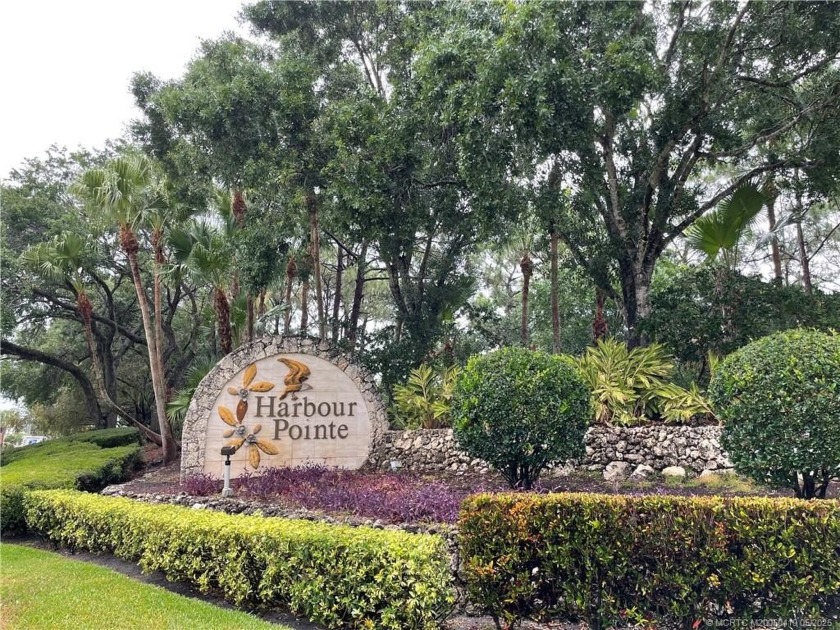LOCATION! WATERFRONT W/EASTERN EXPOSURE! BRAND NEW pool/heated - Beach Home for sale in Palm City, Florida on Beachhouse.com