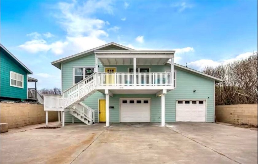 Welcome to your perfect Port Aransas getaway! This profitable - Beach Home for sale in Port Aransas, Texas on Beachhouse.com