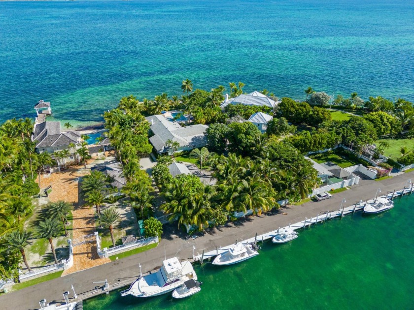 This rare shore-to-shore family estate offers the discerning - Beach Home for sale in New Providence/Paradise Island,  on Beachhouse.com