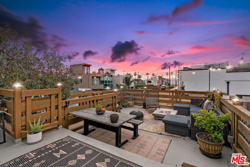 This triplex, with a rich history as an investment property - Beach Home for sale in Venice, California on Beachhouse.com