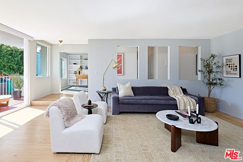 Discover refined coastal living in the heart of Santa Monica - Beach Condo for sale in Santa Monica, California on Beachhouse.com