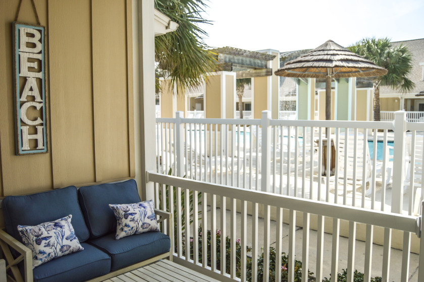 Luxurious Poolside Townhome w Washer & Dryer + Apple - Beach Vacation Rentals in Corpus Christi, Texas on Beachhouse.com