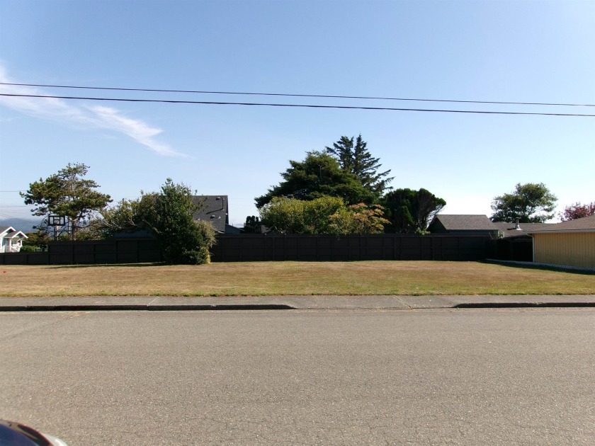 Location, Location and Potential.  Manicured City lot with R2 - Beach Lot for sale in Crescent City, California on Beachhouse.com