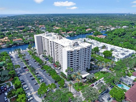 Gables Waterway Towers Penthouse! 2 bedroom/2 bathroom - Beach Condo for sale in Coral Gables, Florida on Beachhouse.com