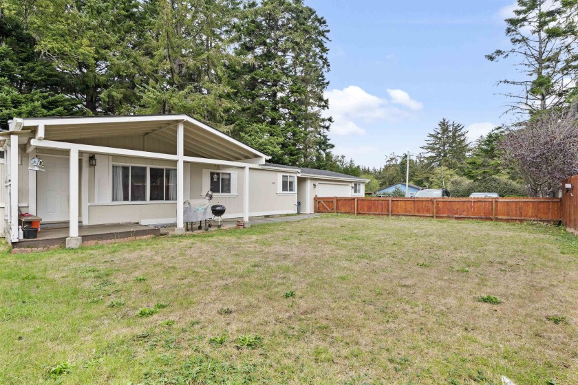 Welcome to this charming and well-cared-for 3-bedroom, 2-bath - Beach Home for sale in Crescent City, California on Beachhouse.com