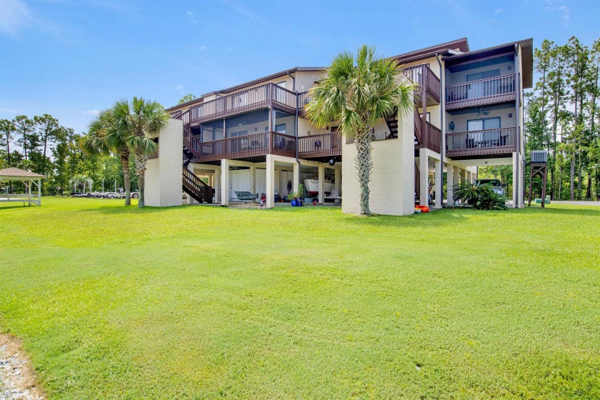 Tastefully decorated, fully furnished 2 bed 2 bath unit with - Beach Home for sale in Gulf Shores, Alabama on Beachhouse.com