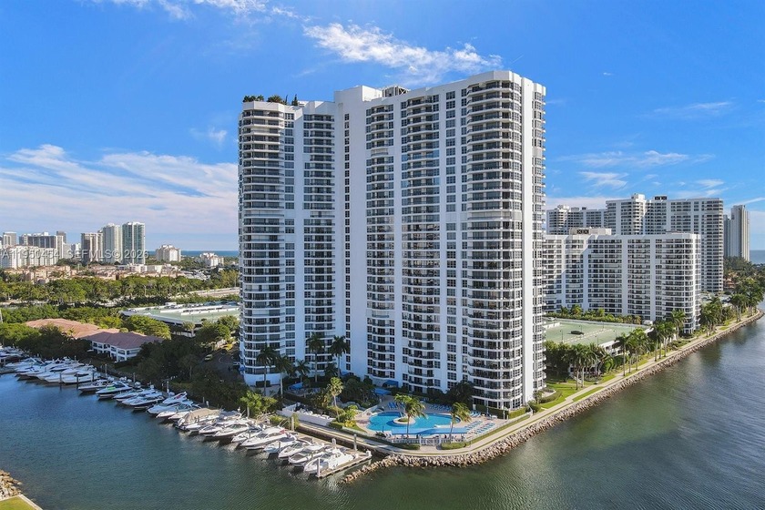 Spacious 2BR/2.5BA in highly sought-after Mystic Pointe, Tower - Beach Condo for sale in Aventura, Florida on Beachhouse.com