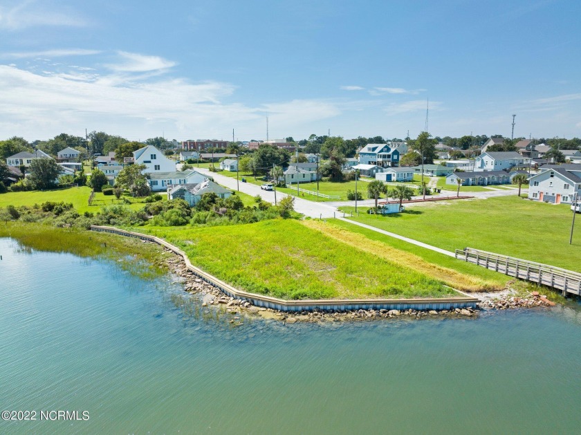 Rare waterfront homesite within walking distance of downtown - Beach Lot for sale in Morehead City, North Carolina on Beachhouse.com