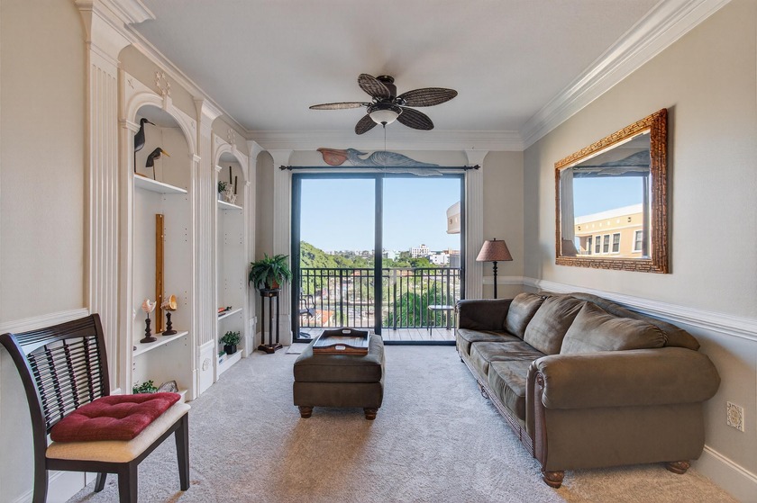 Rarely available/ Stunning 3 bedroom, 2 bath Penthouse Unit with - Beach Condo for sale in Lake Worth Beach, Florida on Beachhouse.com