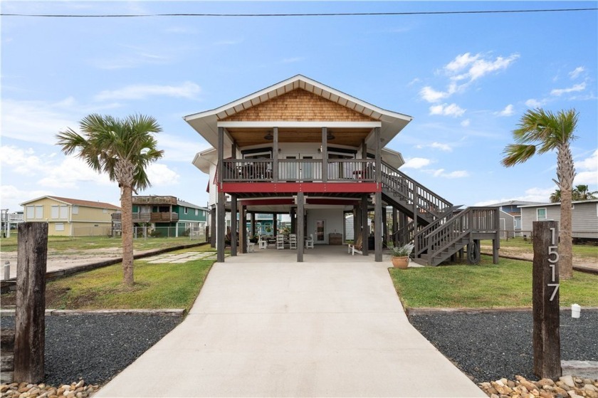 Be Mesmerized by nearly 180 Water Views from Lg Window Panes & - Beach Home for sale in Rockport, Texas on Beachhouse.com