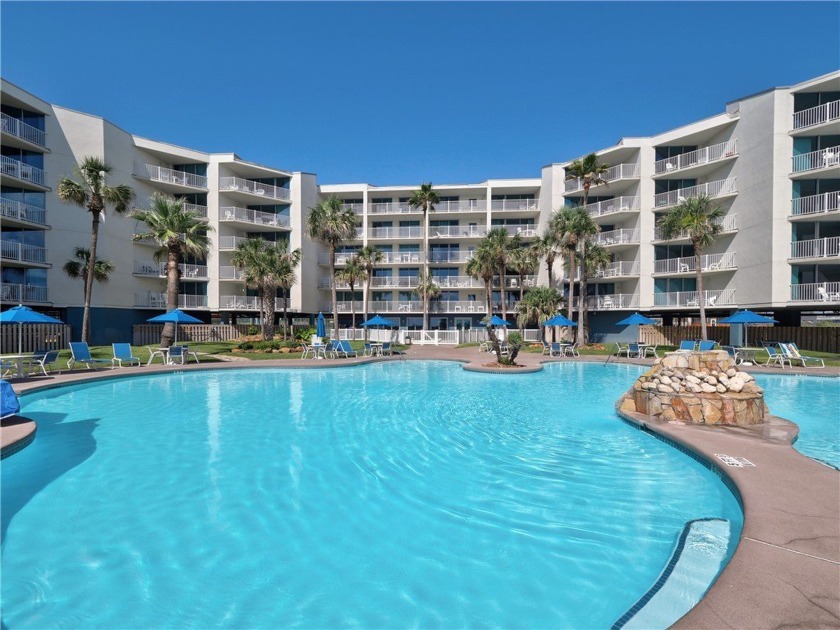 BEACHSIDE FACING CONDO IS A MUST SEE! Located Poolside with - Beach Condo for sale in Port Aransas, Texas on Beachhouse.com