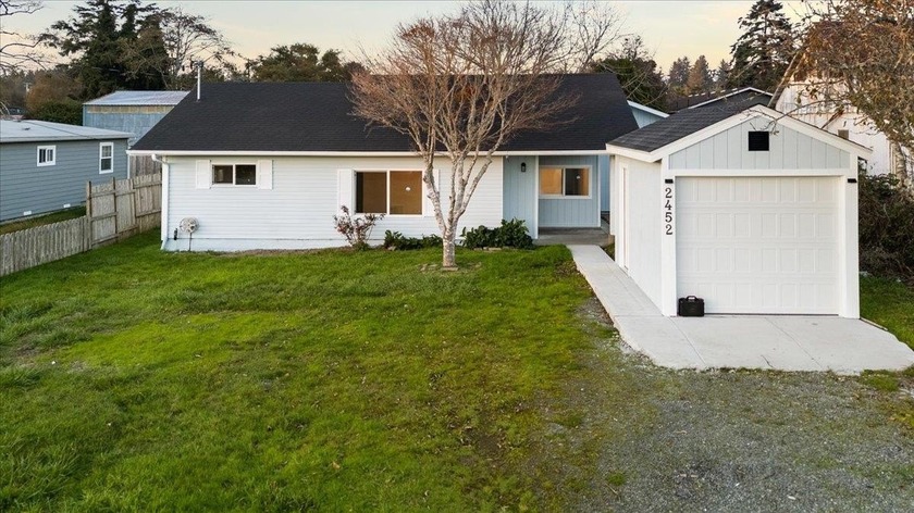 Just enough time to close before Christmas and the Sellers - Beach Home for sale in Crescent City, California on Beachhouse.com