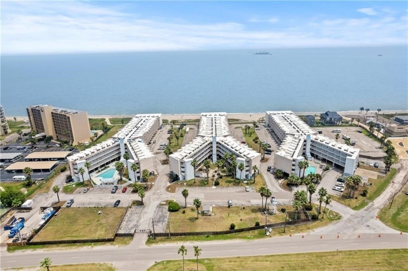 Pool views and Beach Views! This is your next investment - Beach Condo for sale in Corpus Christi, Texas on Beachhouse.com