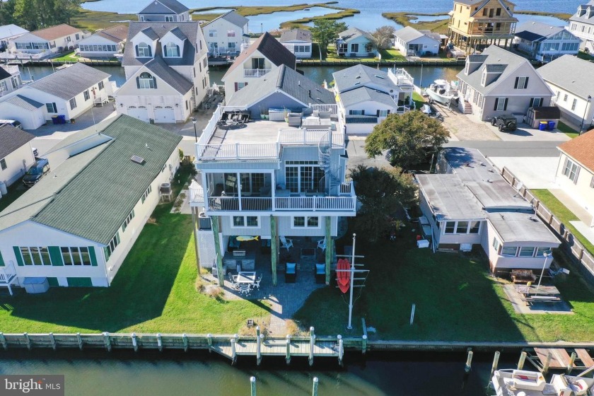 Waterfront coastal contemporary on a wide lagoon to Big - Beach Home for sale in Selbyville, Delaware on Beachhouse.com