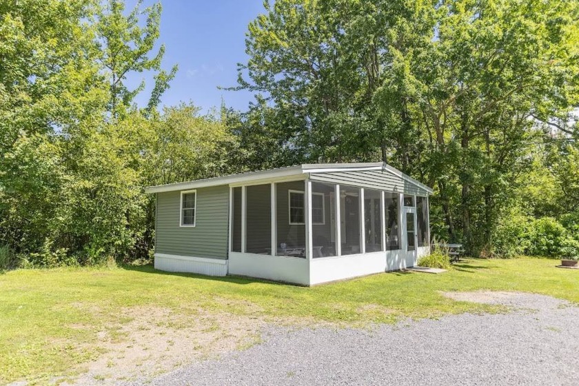 Come and enjoy the beauty of Lake Ontario! Whether you are - Beach Home for sale in Pulaski, New York on Beachhouse.com
