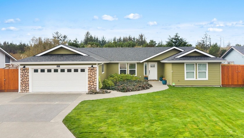 Welcome to 1670 Arlington, a home that truly reflects pride of - Beach Home for sale in Crescent City, California on Beachhouse.com