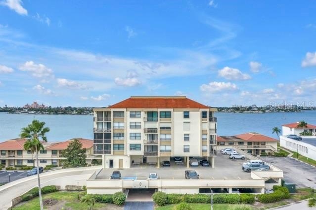 Come live the tropical island lifestyle on Isla Del Sol - Beach Condo for sale in St. Petersburg, Florida on Beachhouse.com