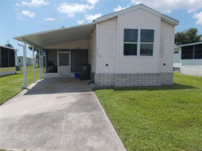 This is a 2 bedroom 2 bath unfurnished Single wide 14 foot home - Beach Home for sale in North Port, Florida on Beachhouse.com