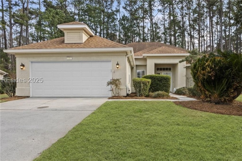 MOTIVATED SELLER!   Desirable floor plan w/3 Bedrooms or 2+ den - Beach Home for sale in Bluffton, South Carolina on Beachhouse.com