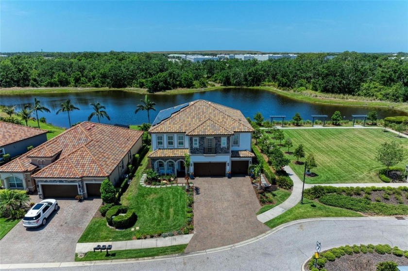 Spectacular views, quality construction, beautiful upgrades, and - Beach Home for sale in Lakewood Ranch, Florida on Beachhouse.com