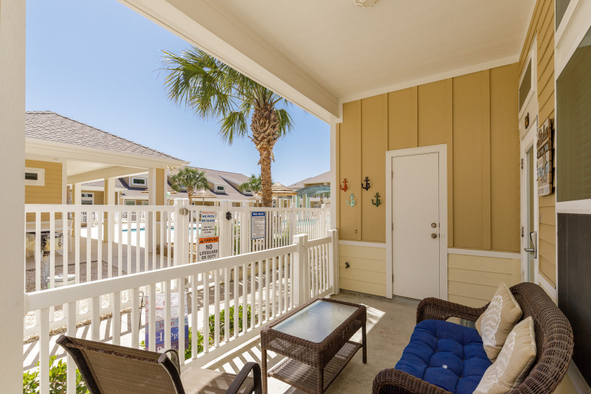 Lovely Unit w King Bed, Private Patio, Heated Pools, + Washer & - Beach Vacation Rentals in Corpus Christi, Texas on Beachhouse.com
