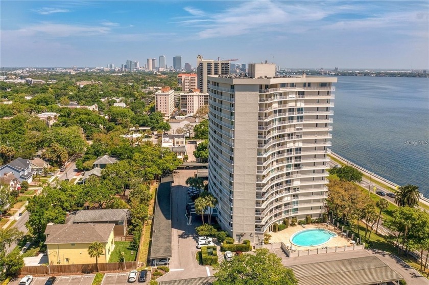 Welcome to Sunrise Views at the Bayshore Diplomat. From Parades - Beach Condo for sale in Tampa, Florida on Beachhouse.com