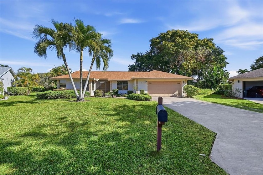 Check out this 2BR/2BA home featuring a 2-car garage with - Beach Home for sale in Delray Beach, Florida on Beachhouse.com