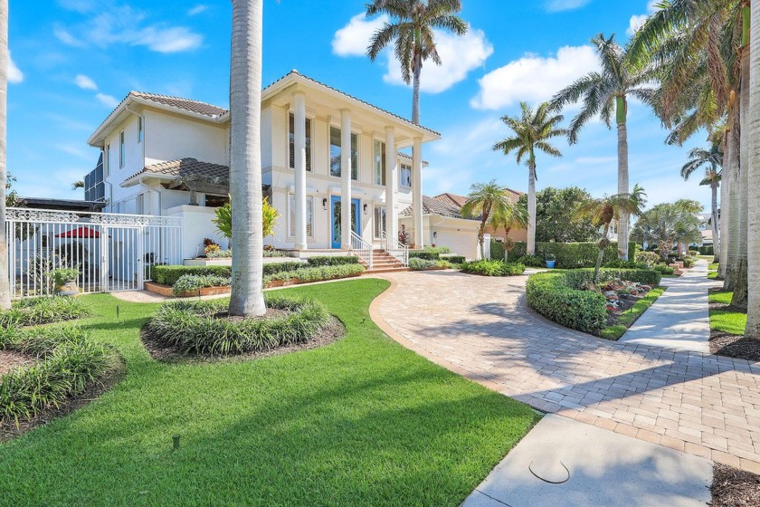A Serene Oasis of Luxury and Comfort. Nestled in a prime - Beach Home for sale in Marco Island, Florida on Beachhouse.com