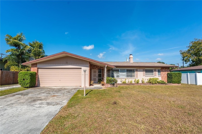 Welcome to this spacious and well-maintained 3-bedroom, 2-bath - Beach Home for sale in Clearwater, Florida on Beachhouse.com